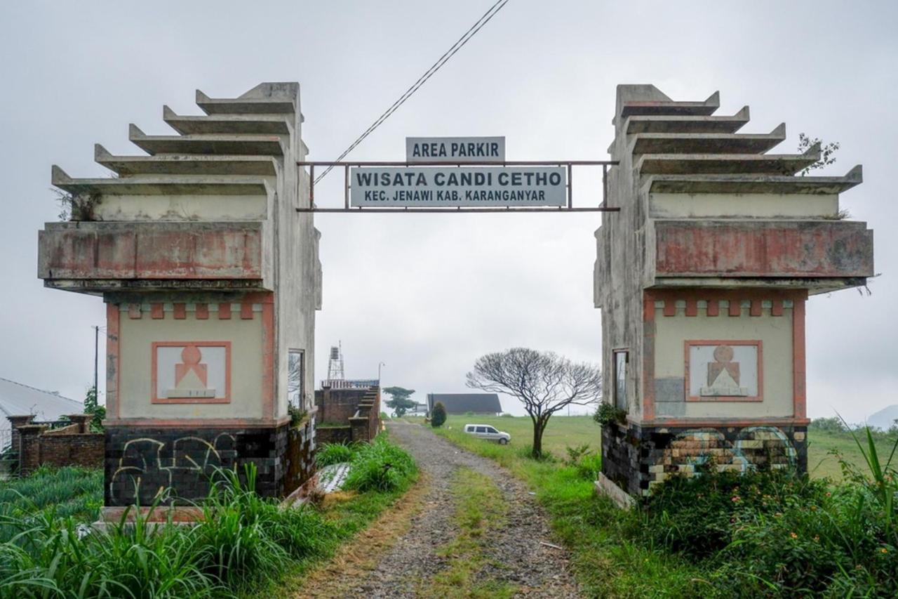 Reddoorz Near Candi Cetho Karanganyar Karanganyar  Екстер'єр фото